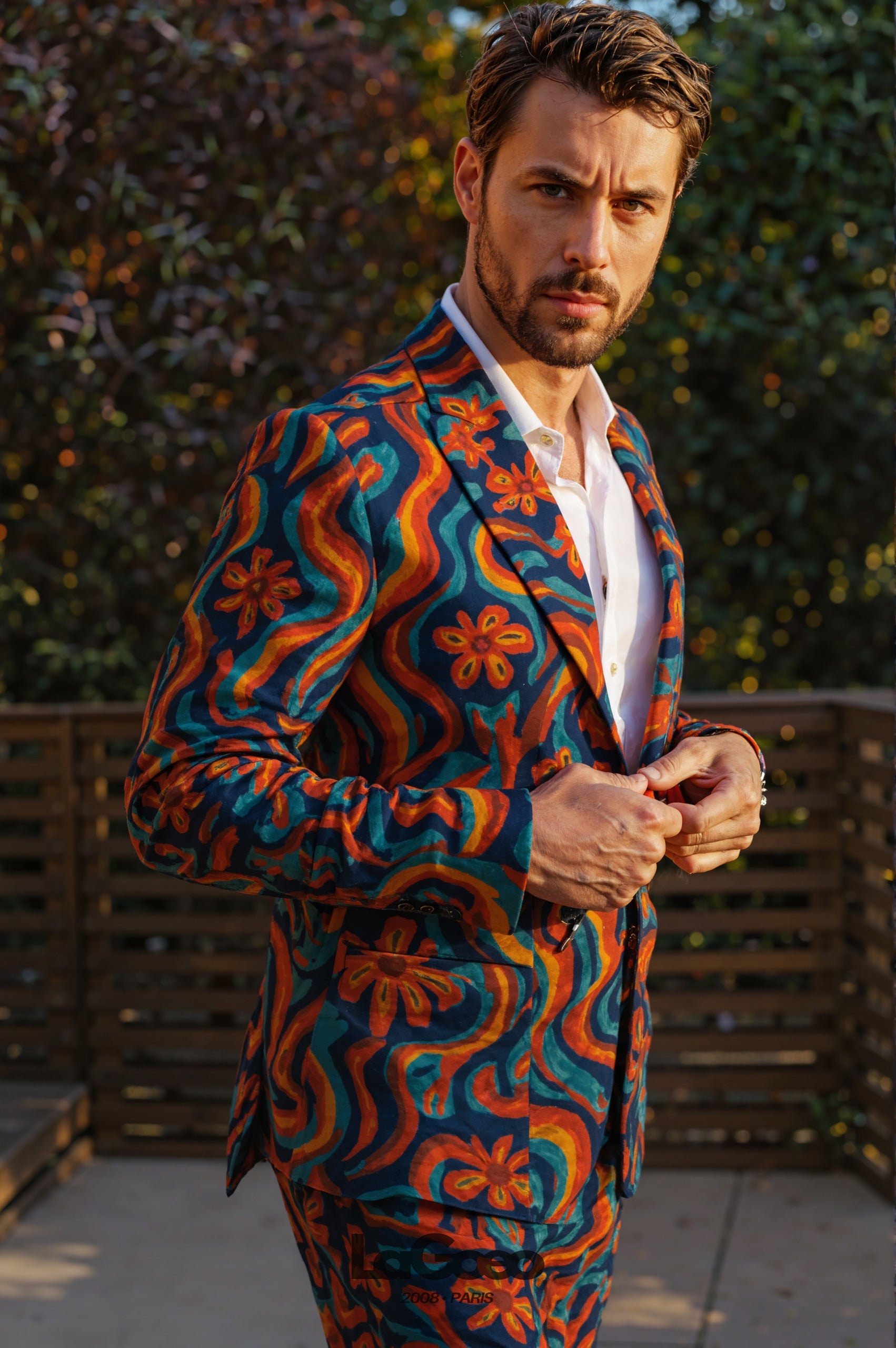 Vibrant_Abstract_Men's_Suit_Party_Wear_LAGOEO