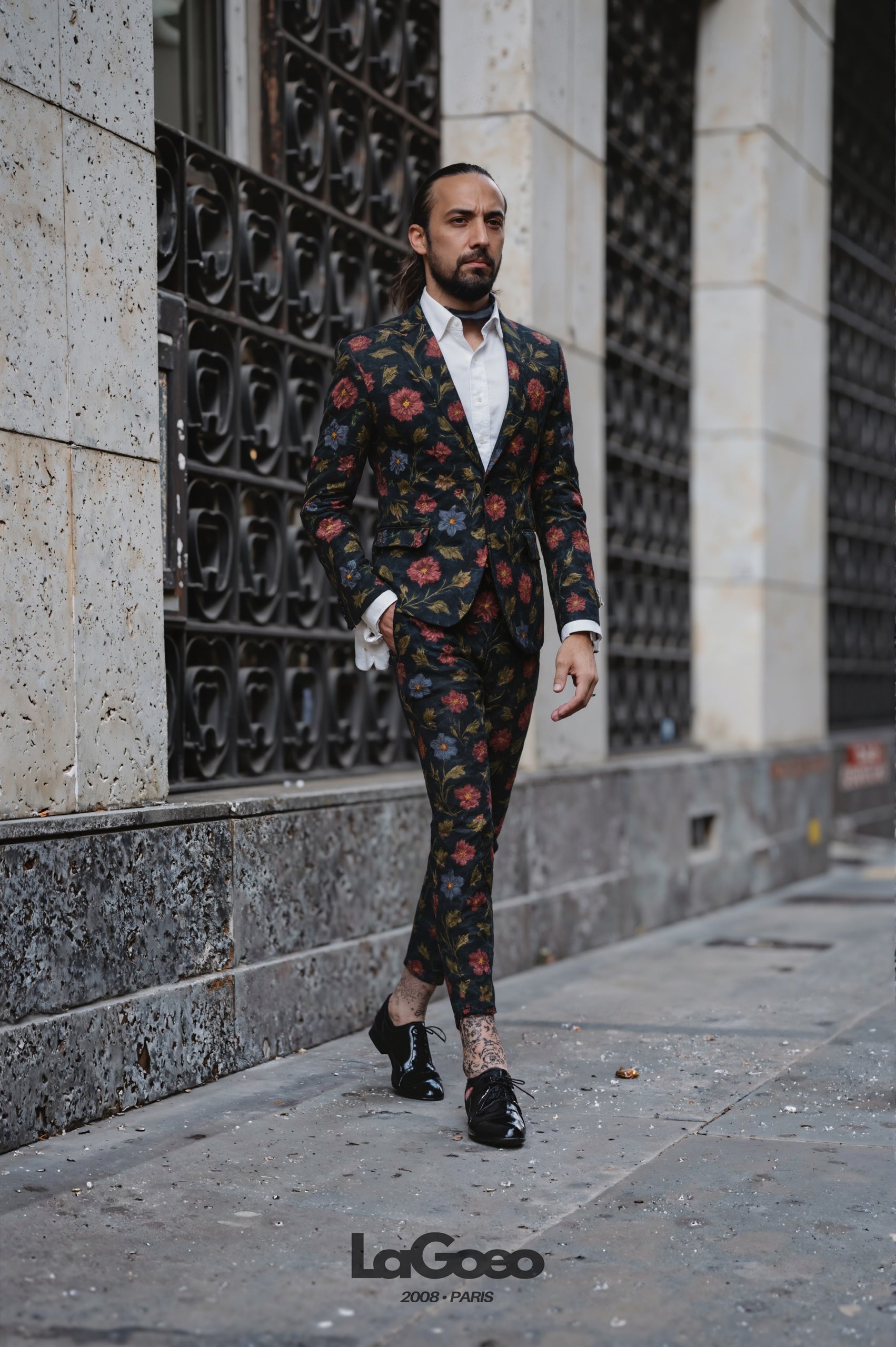 Vibrant_Fashionable_Mens_Suit_Party_Wear_LAGOEO