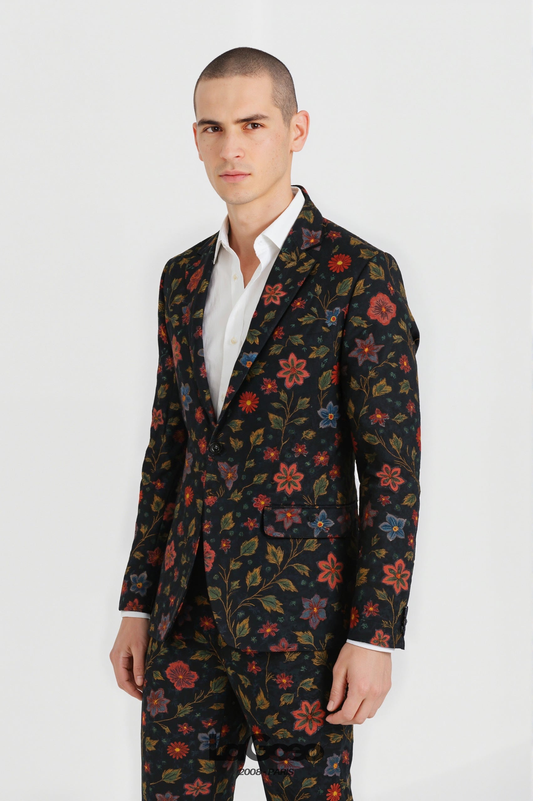 Vibrant_Fashionable_Mens_Suit_Party_Wear_LAGOEO