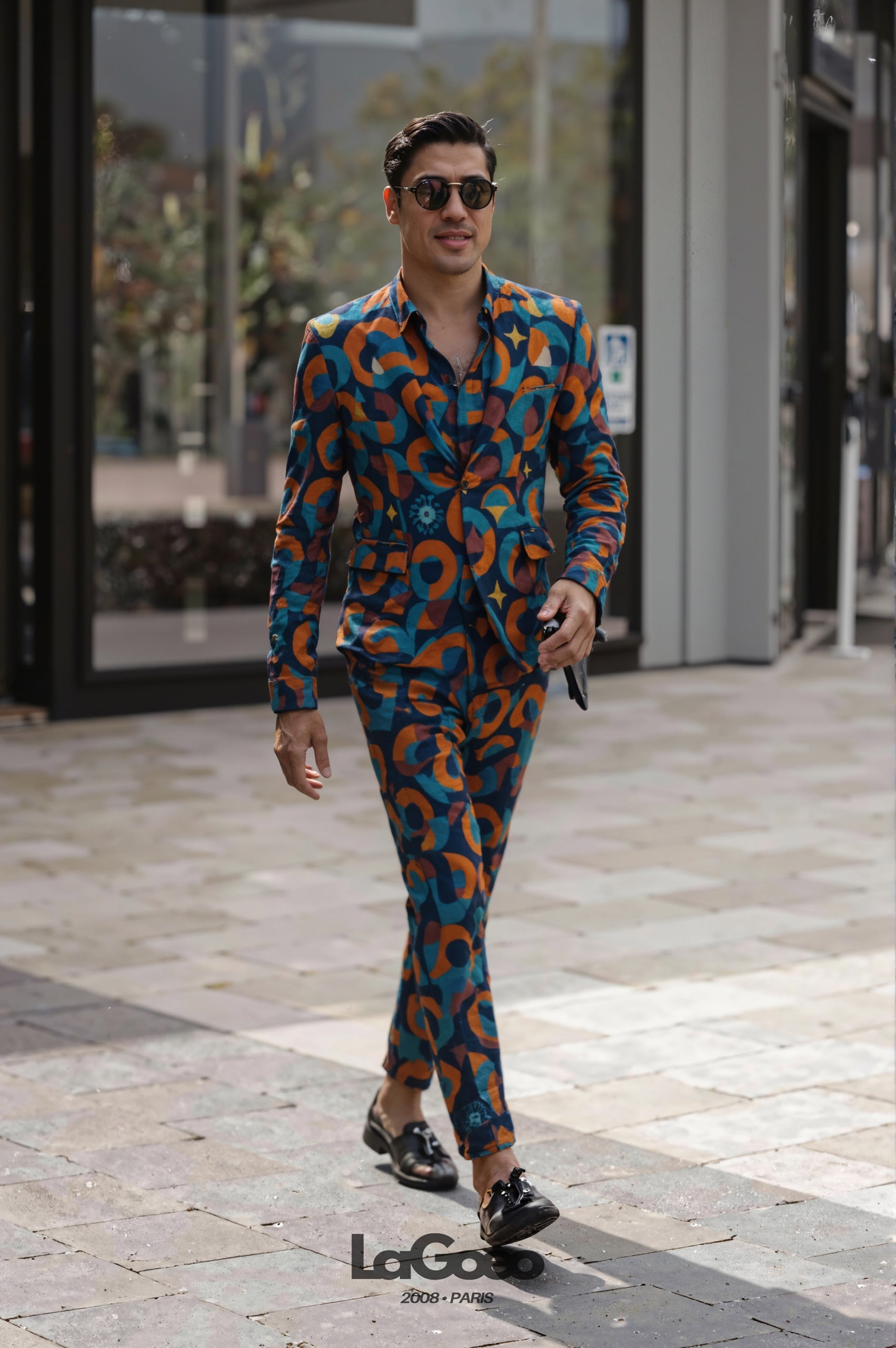 Vibrant_Abstract_Men's_Suit_Party_Wear_LAGOEO